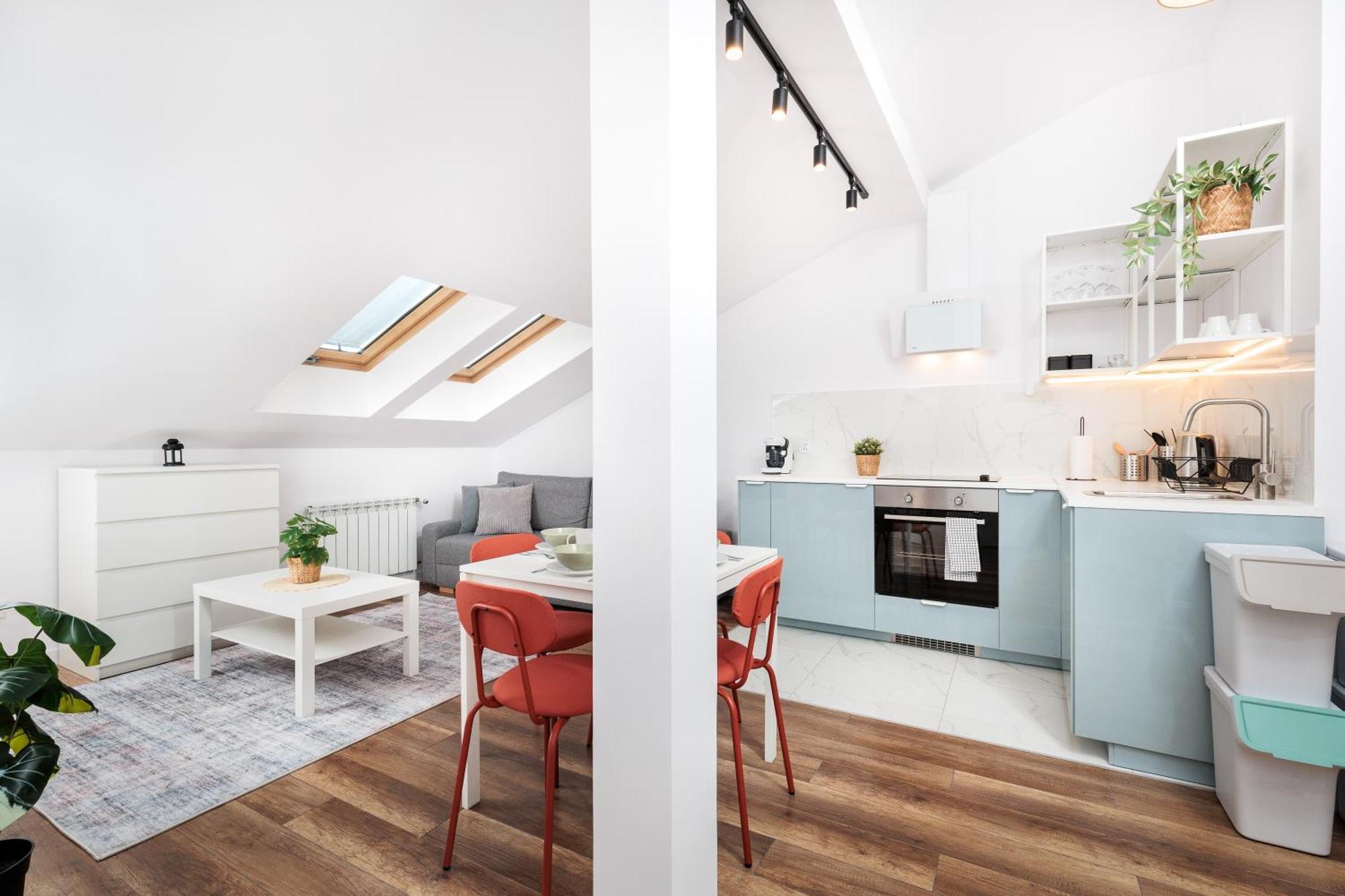 Krakow Trailside Apartments - By Upstairs ภายนอก รูปภาพ